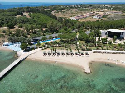 VENOSA BEACH RESORT AND SPA Pools & Beach
